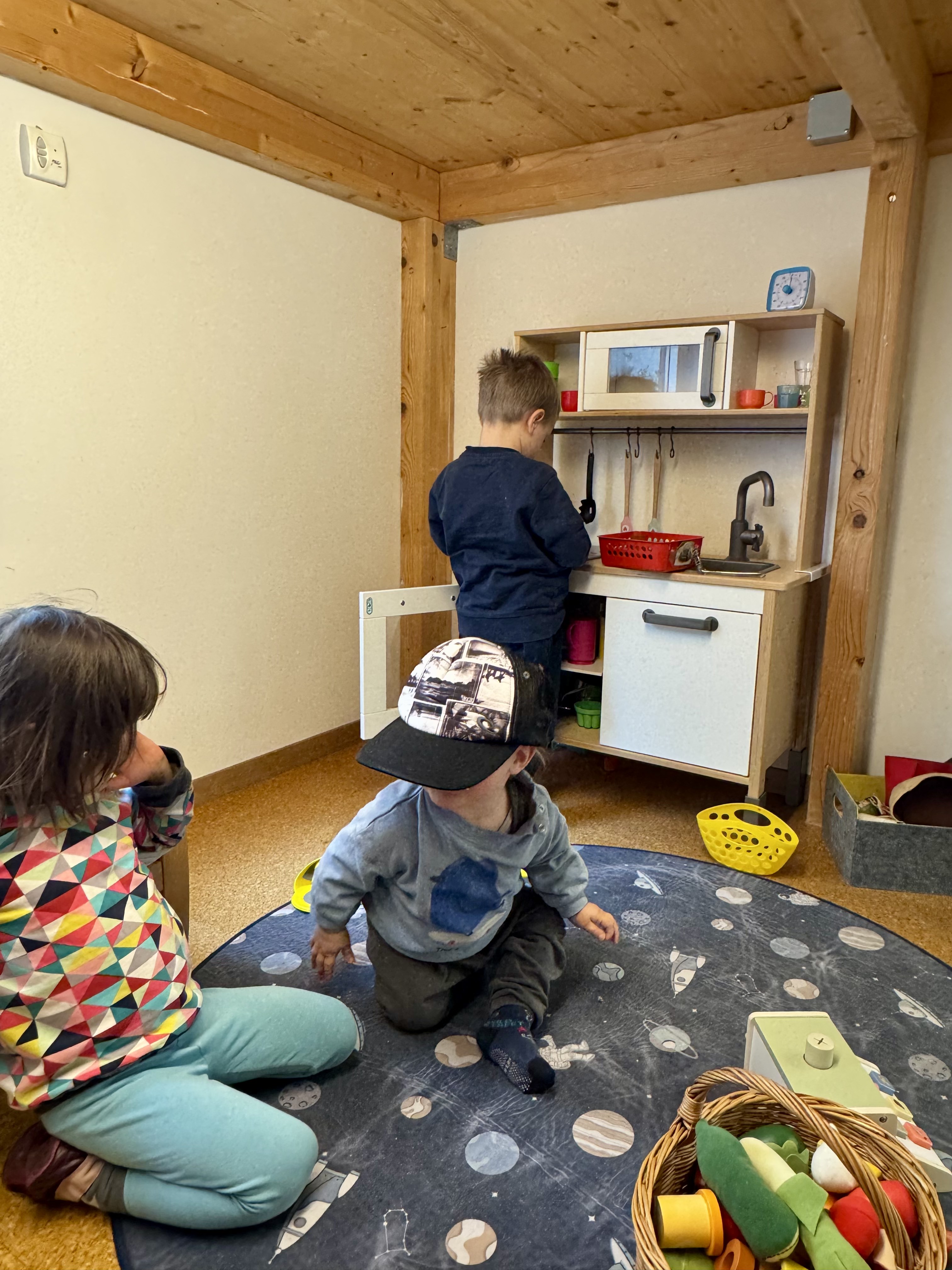 Kinder in der Kita RasselChischte